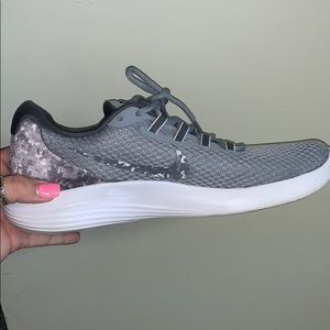 size 11 camo nike’s!! brand new!!